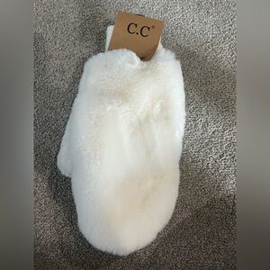 C.C mittens